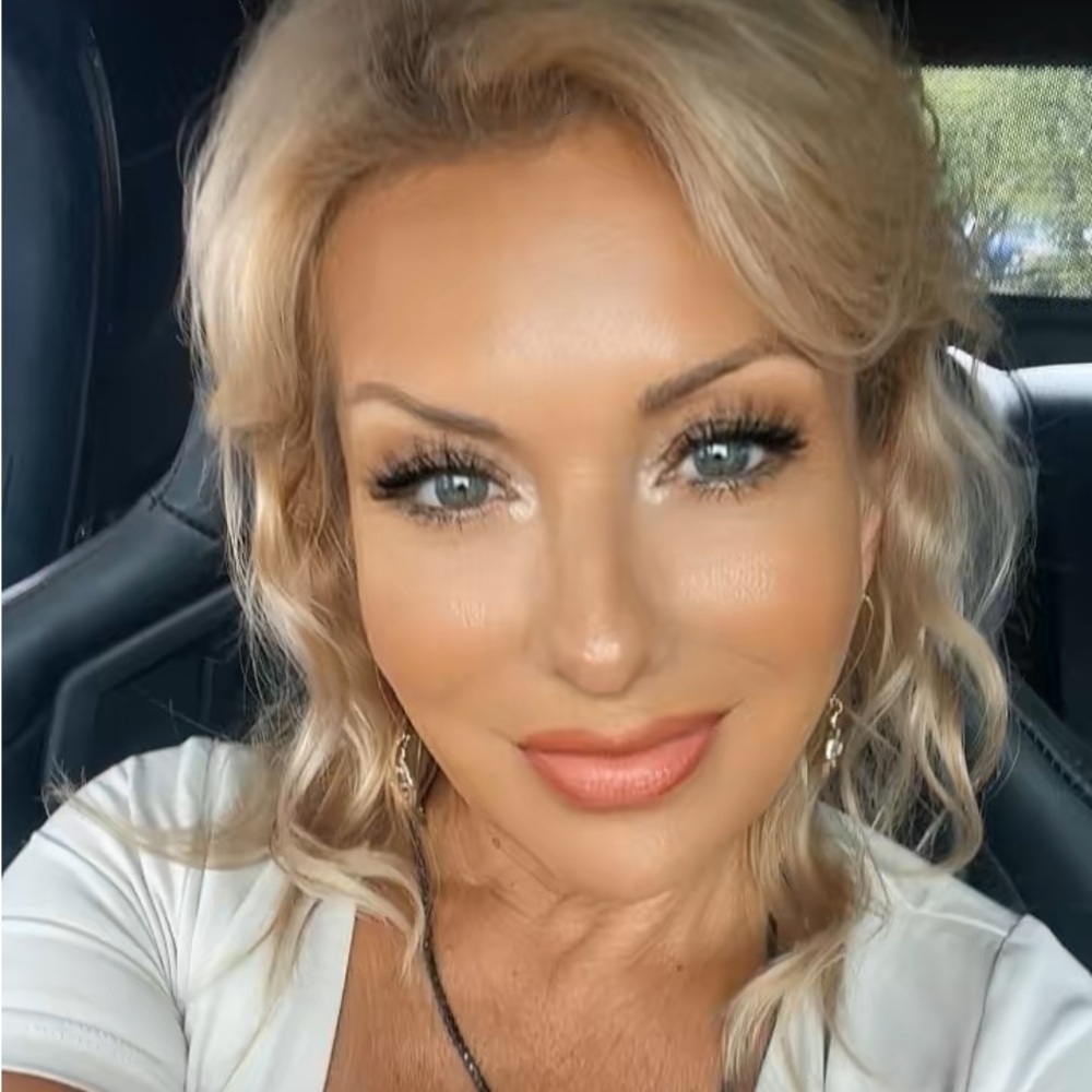 Meet your Posher, Marissa